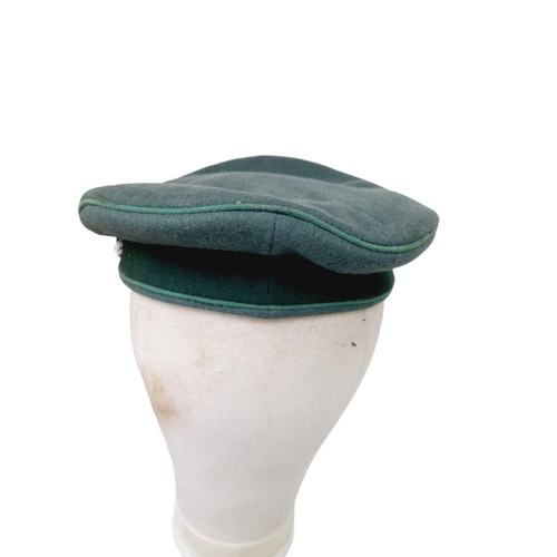 62 - WW2 German Gebirgsjäger Officers Visor Cap.