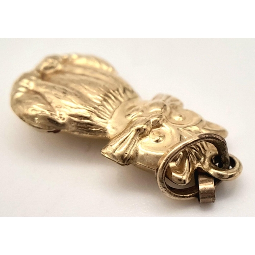 755 - A 9K YELLOW GOLD CAT CHARM. 0.6G