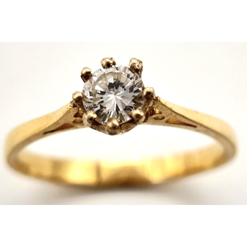 96 - AN 18K YELLOW GOLD ( TESTED ) SOLITAIRE DIAMOND RING. 0.25CT. 2.3G. SIZE M