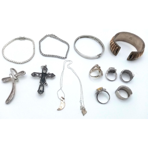 270 - A Wonderful Mixed Lot of Silver Jewellery. Includes: 4 bracelets, 2 pendants, five rings and a neckl... 