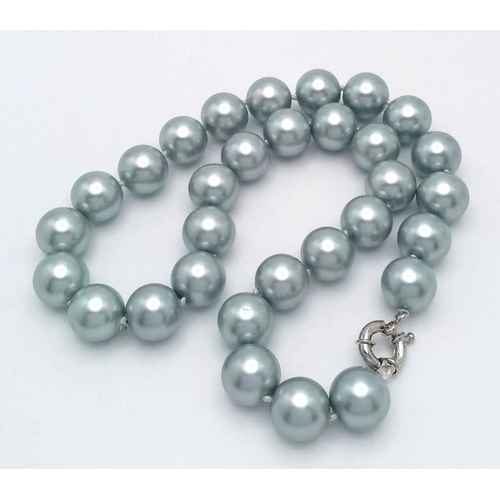 817 - A Stylish Metallic Grey South Sea Pearl Shell Beaded Necklace. Large 14mm beads. 44cm necklace lengt... 