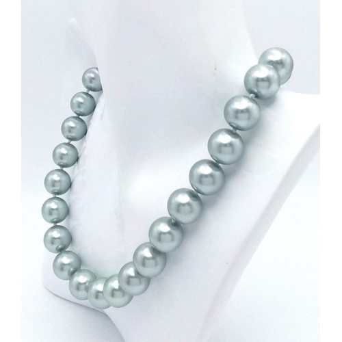 817 - A Stylish Metallic Grey South Sea Pearl Shell Beaded Necklace. Large 14mm beads. 44cm necklace lengt... 