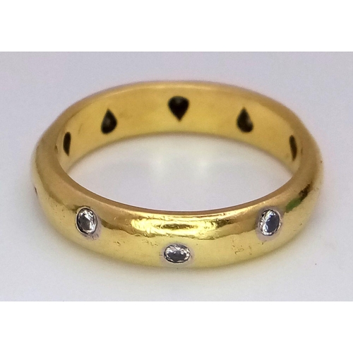 92 - A Vintage 18K Yellow Gold and Diamond (platinum setting) Tiffany and Co. Etoile Band Ring. Size K 1/... 