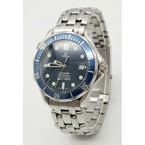 591 - An Omega Seamaster Professional Automatic Gents Watch. Model 2532. Stainless steel bracelet and case... 