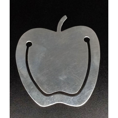 487 - A Tiffany and Co. 925 Sterling Silver Apple. 5.5cm. In Tiffany packaging. Ref: 017362