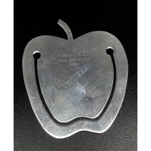 487 - A Tiffany and Co. 925 Sterling Silver Apple. 5.5cm. In Tiffany packaging. Ref: 017362