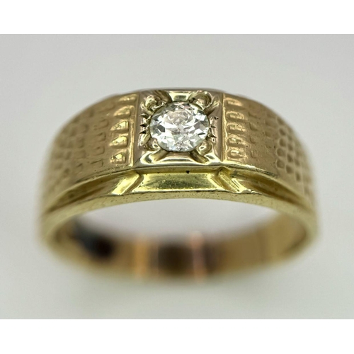 71 - A 14K Yellow Gold and Diamond Band Ring. 0.40ct approx. Size Y. 7g total weight.