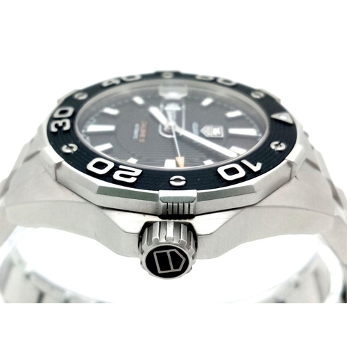 72 - A Tag Heuer Aquaracer Automatic Gents Watch. Stainless steel bracelet and case - 43mm. Calibre 5. Bl... 