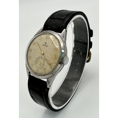 789 - A Vintage (1950s) Roldor Mechanical Gents Watch. Black leather strap. Stainless steel case - 31mm. P... 