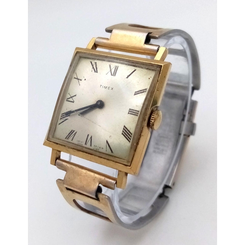 796 - A Vintage Timex Mechanical Gents Watch. Gilded bracelet and case - 27mm. In working order but becaus... 