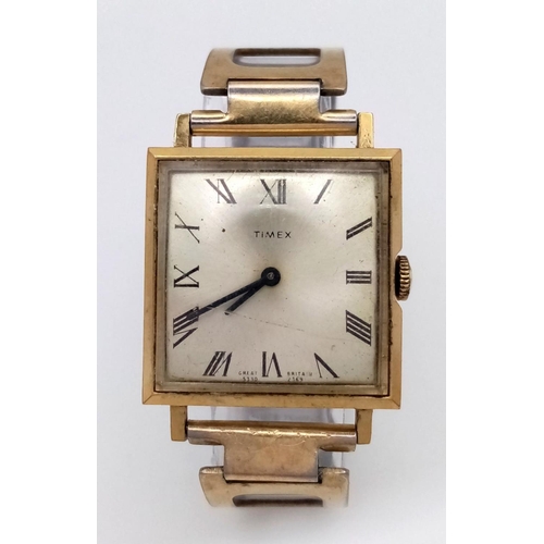 796 - A Vintage Timex Mechanical Gents Watch. Gilded bracelet and case - 27mm. In working order but becaus... 