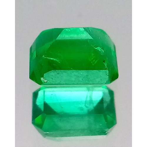 382 - A 0.61ct Natural Emerald Gemstone. Emerald cut. Comes with EGL Certificate.