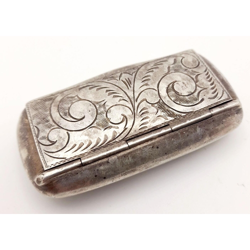 463 - An Antique Sterling Silver Snuff/Pill Box. 6.5cm. 34g