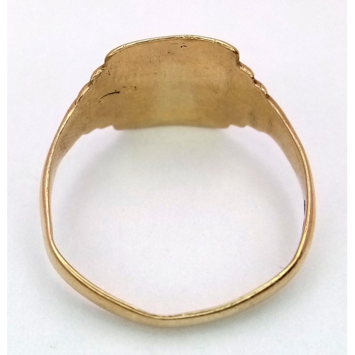 51 - A Vintage 9K Yellow Gold Signet Ring. Size R. 2.15g