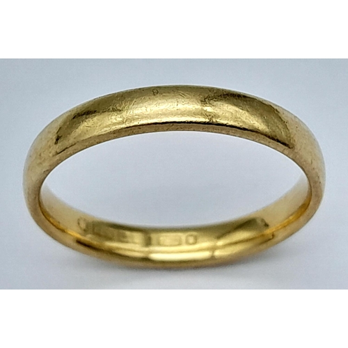 66 - An 18K Yellow Gold Band Ring. Size L. 3mm width. 2.9g