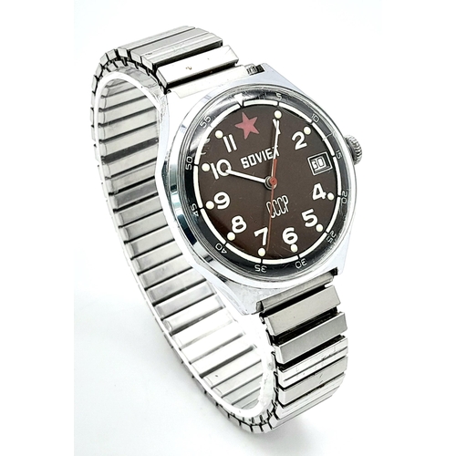 1399 - A Vintage Russian Soviet CCCP Manual Wind Stainless Steel Date Watch. 40mm Including Crown. Full Wor... 