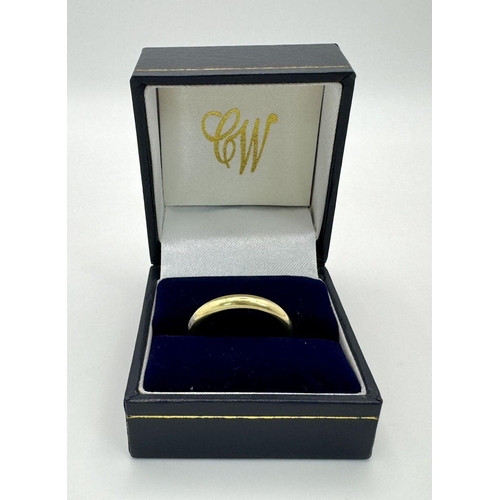 164 - An (835) 20K Yellow Gold Band Ring. 3mm width. Size S. 3.1g.