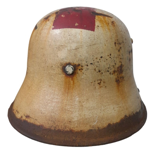 41 - WW1 Imperial German Medics M16 Stahlhelm Helmet.