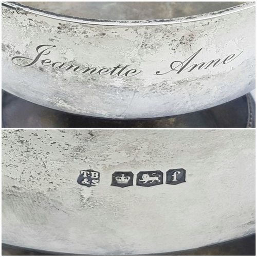 566 - An Antique Sterling Silver Bowl in Chalice Form. Hallmarks for Sheffield 1923. 14cm diameter at rim.... 