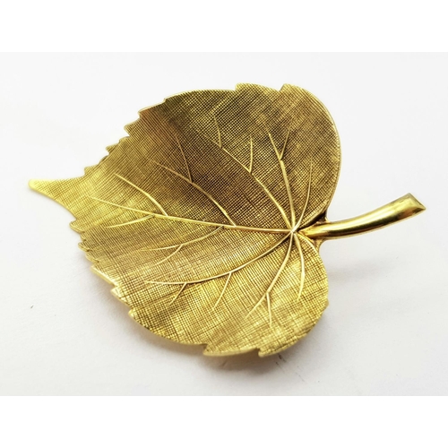 32 - A Vintage 9K Yellow Gold Leaf Brooch. 4cm. 3g.