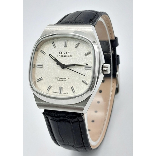 459 - A Men’s Vintage Oris Manual Wind 17 Jewel Watch Model 7441. Good Condition and working order. Swiss ... 