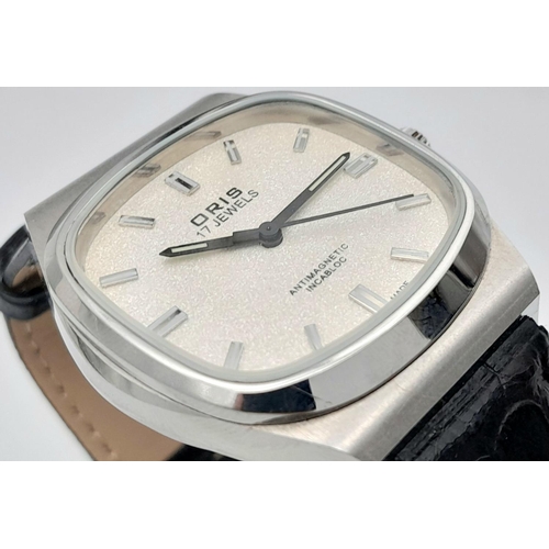 459 - A Men’s Vintage Oris Manual Wind 17 Jewel Watch Model 7441. Good Condition and working order. Swiss ... 