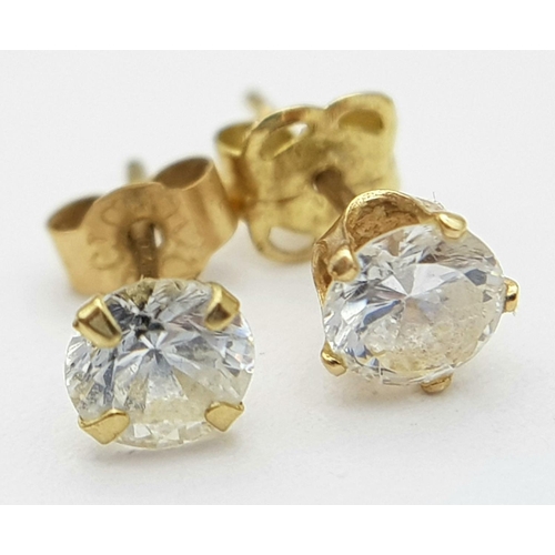 287 - 2 pairs of attractive GEM SET 9 CARAT GOLD STUD EARRINGS. Complete with 9 carat Gold Backs. Please s... 