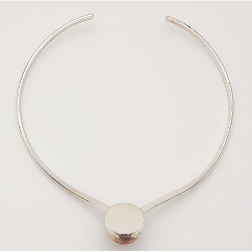 42 - Stunning SILVER and AMBER CHOKER NECKLACE. Having a large oval AMBER CABOCHON mounted to front. Full... 