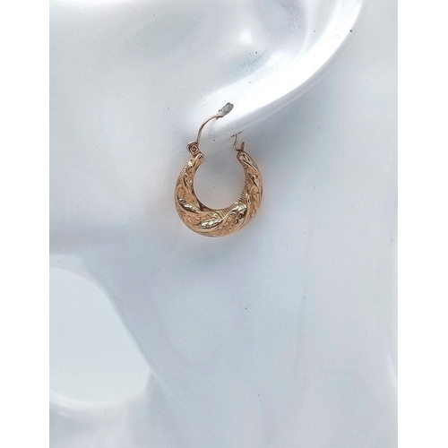 448 - 9 carat GOLD CREOLE ROPE HOOP EARRINGS. 1.8 grams. 2 cm diameter.