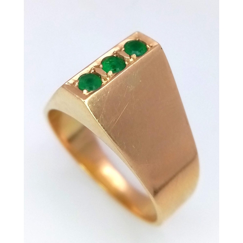 60 - A 18K (tested as) Yellow Gold Emerald Three Stone Ring, 0.12ct Emerald, 7.1g total weight, size T.

... 