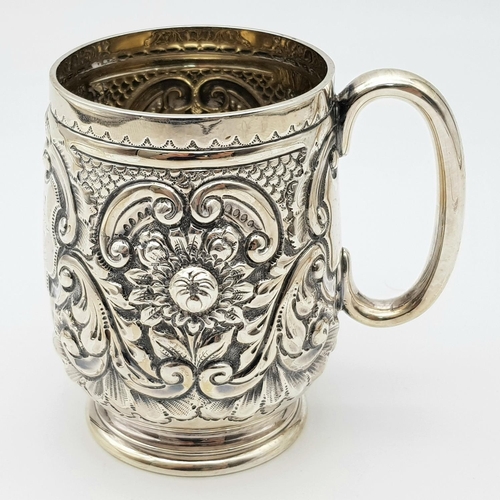 82 - A BEAUTIFUL HAND CRAFTED SOLID SILVER TANKARD MADE BY HENRY ARCHER IN SHEFFIELD AND HALLMARKED 1896 ... 