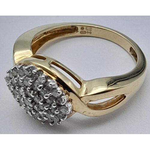 236 - A 9K YELLOW GOLD DIAMOND CROSS-OVER CLUSTER RING 0.50CT , 4.3G , SIZE P.

ref: SC 2005