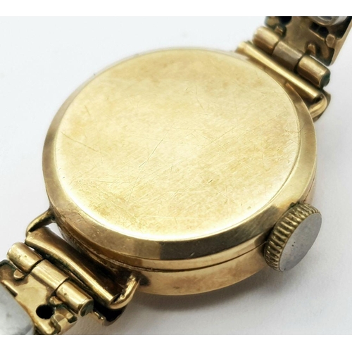 281 - A VINTAGE 9K GOLD SEIKO LADIES WATCH ON AN EXCALIBUR EXPANDING STRAP ,MANUAL MOVEMENT , WORKING BUT ... 