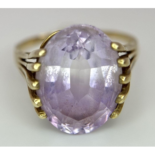 323 - A 9K GOLD STYLISH PALE AMETHYST RING   .   4.1gms   size R