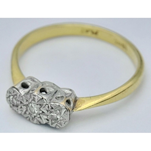 326 - A 18K YELLOW GOLD & PLATINUM VINTAGE THREE STONE DIAMOND RING 2.5G, SIZE N 1/2.

ref: SC 2038