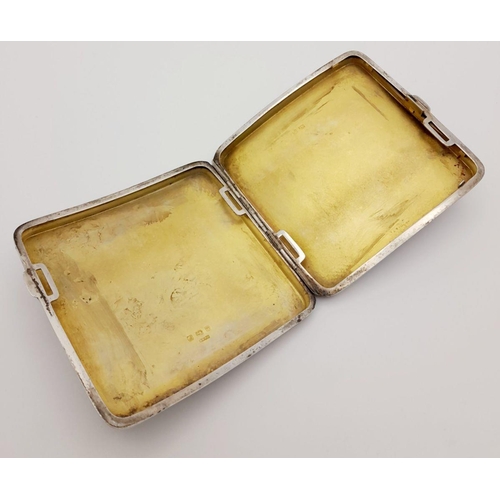 358 - A VERY SUAVE LOOKING SOLID SILVER CIGARETTE CASE MADE IN BIRMINGHAM 1930 .    115.4gms    8,5 x 9cms