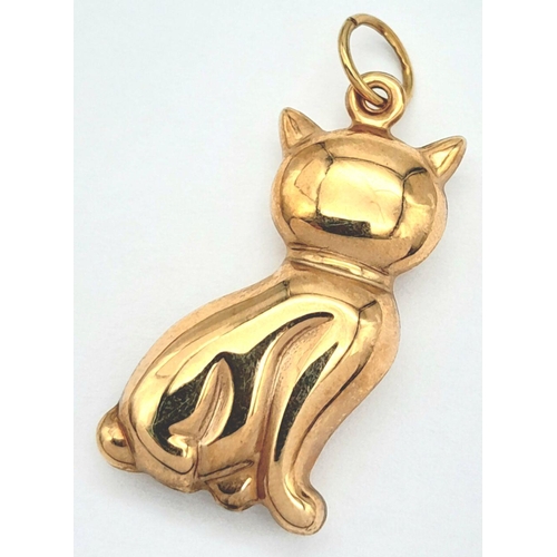 431 - A 9K YELLOW GOLD PUSSY CAT CHARM 1.6G , 30mm x 12mm.

ref: SC 2059