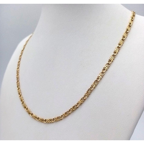 462 - Exquisite 9 carat GOLD FANCY LINK NECKLACE. Full UK hallmark. 8.4 grams. 42 cm.