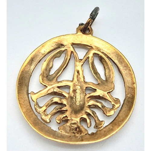 530 - A 9K YELLOW GOLD ASTROLOGY CANCER STAR SIGN PENDANT 1.8G, 2CM DIAMETER.

ref: SC 2010