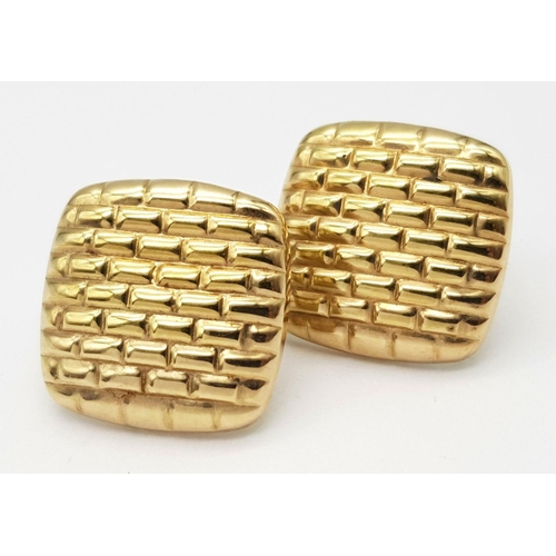 84 - Stunning pair of 9 carat GOLD EARRINGS. Square shape with attractive brickwork detail. Fitting for p... 