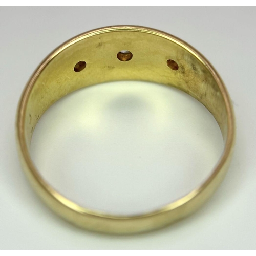 95 - A 18K YELLOW GOLD ANTIQUE DIAMOND 3 STONE RING , 5.2G SIZE P , HALLMARKED BIRMINGHAM 1912.

ref: SC ... 