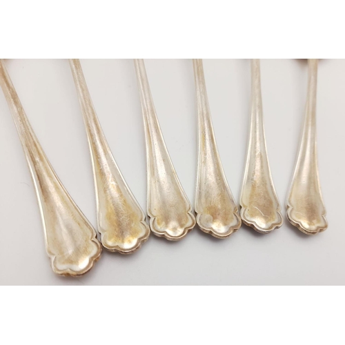 276 - A SET OF 6 SOLID SILVER TEA SPOONS IN THE ORIGINAL CASE DATED 1929 MADE BY HENRY ARCHER AND CO.