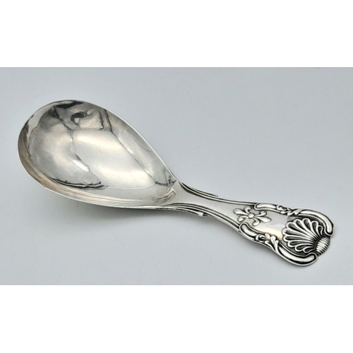 588 - Antique WILLIAM IV SILVER CADDY SPOON. Having Shell and fleur de lys design with Clear Hallmark for ... 