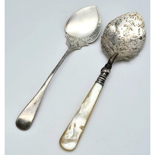 1353 - Two Antique Silver Spoons. Mother of Pearl Handle - hallmarks for Birmingham 1906, 13.6cm length. Si... 