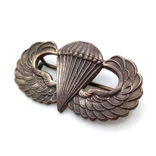 489 - WW2 British Made (Gaunt) US Airborne Silver Wings.