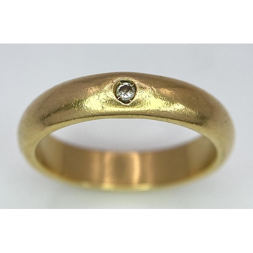 1217 - A 18ct Yellow Gold Diamond Wedding Band Ring, 0.02ct diamond, size Q, 7.5g total weight.

ref: 1522I