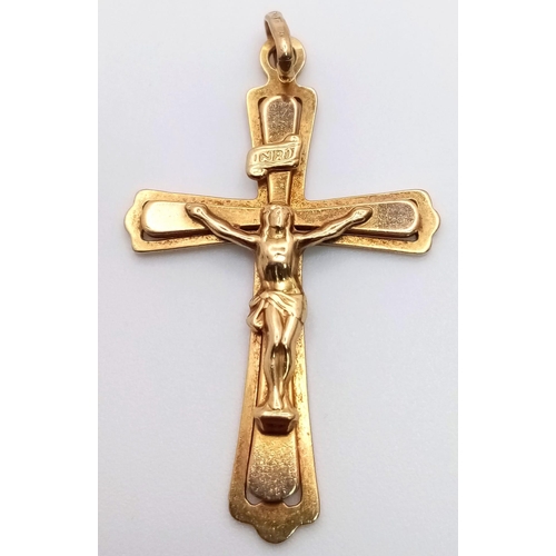 1400 - 9K Yellow Gold Crucifix Pendant, 2.5g total weight