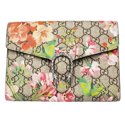 158 - A Gucci Dionysus Chain Wallet. GG supreme blooms decorative textile exterior with antique-style silv... 