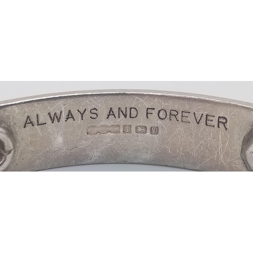 322 - Gentleman’s vintage SOLID SILVER ID BRACELET. Engraved with the name PHIL to front. 45 grams.