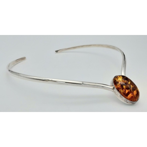 371 - Classic SILVER and AMBER Choker NECKLACE with large AMBER CABOCHON . Fully hallmarked. Beautiful pie... 